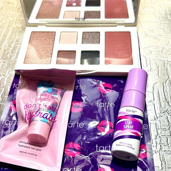NWT TARTE EYE and CHEEK PALETTE with BONUS STAY SPRAY and MOISTURIZER - Picture 3 of 6